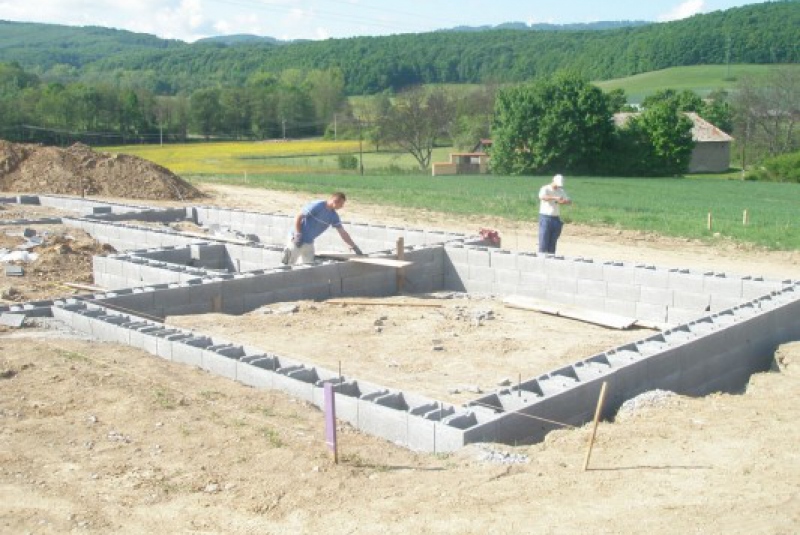Výstavba murovaných domov